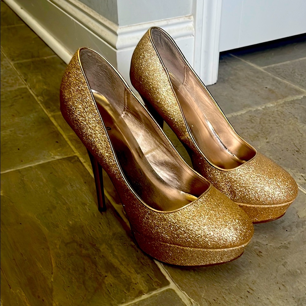 Elegant Gold Glitter Heels